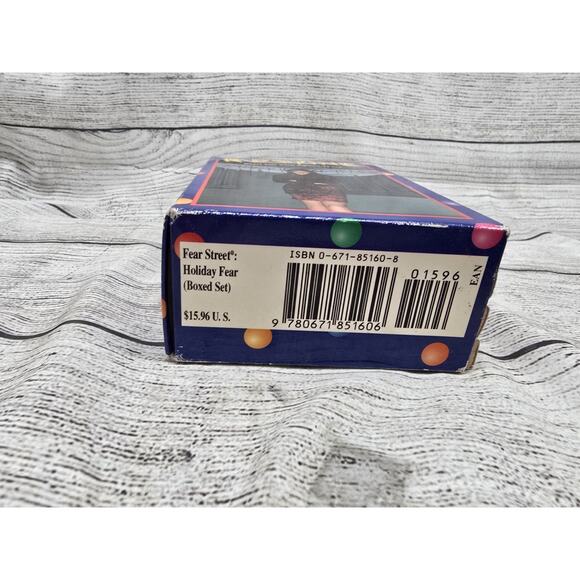 Rare Fear Street Sagas Books 1-4 Boxed Gift Set by R.L. Stine 1996 - Picture 6 of 10